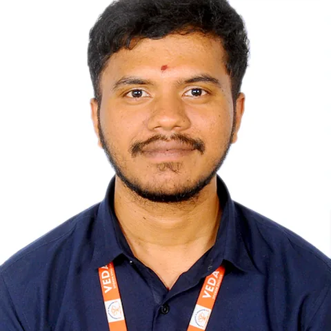 Sivaji R, Senior Spoken English trainer at Veda